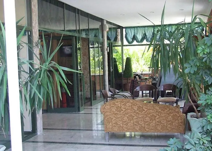 Maxwell Apart Otel *